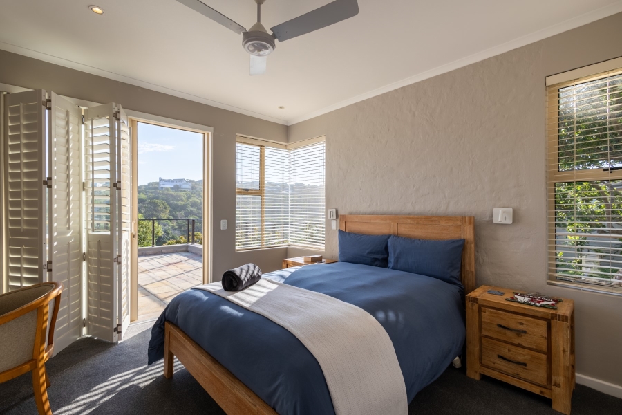 4 Bedroom Property for Sale in Whale Rock Beach Western Cape